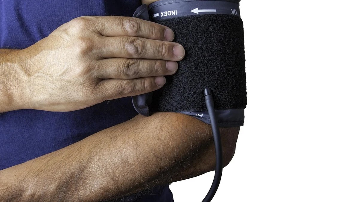 가족 건강 관리를 위한 혈압·혈당 자가 측정 정확도 높이는 방법