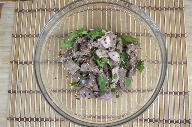 Salad Gan Trộn Cay Kiểu Thái