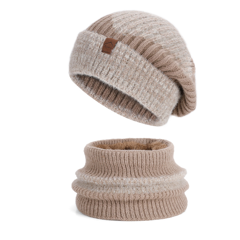 Strickmütze und Loop-Schal Set