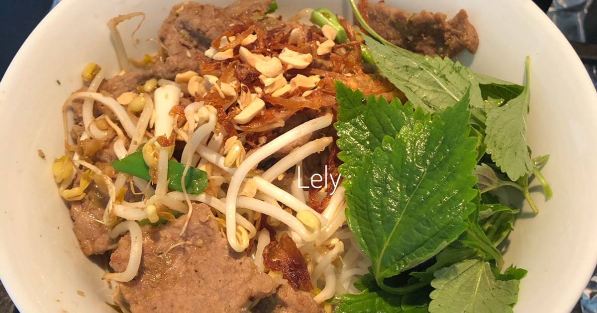 Bún bò xào giá
