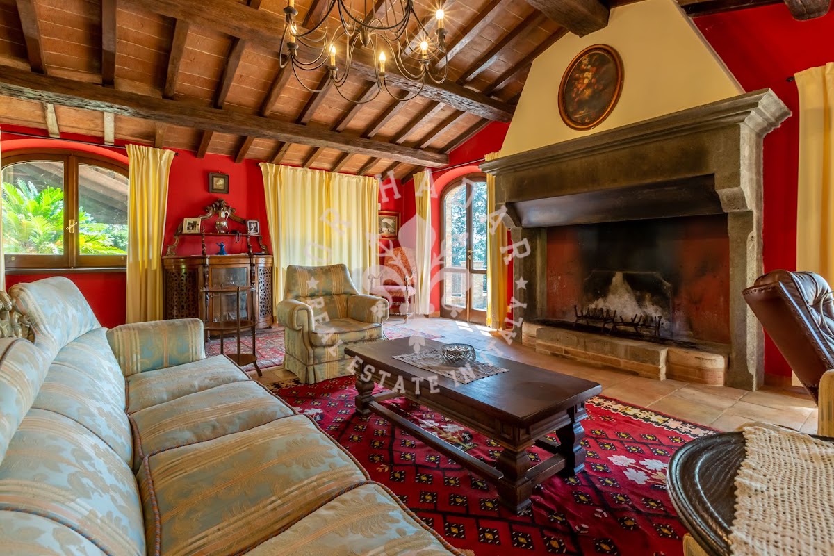 הבית מאחורי הגבעה (Il Casale dietro la Collina) — 5