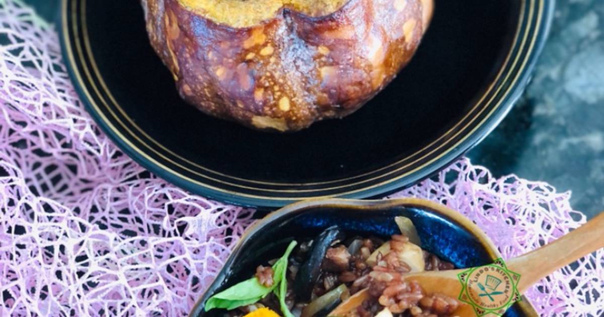 Cơm bí đỏ nhồi nấm nướng