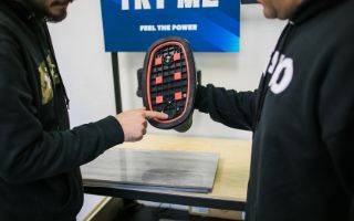 Instructions on how to use Tile Suction Lifter