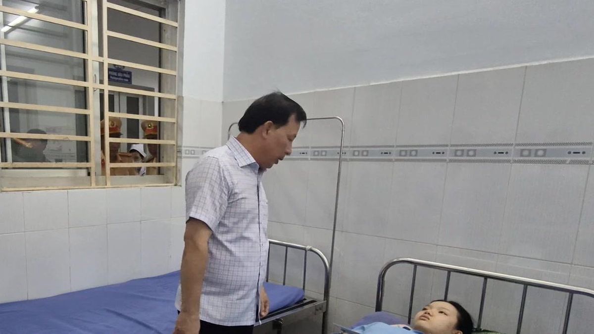 Tập trung cứu chữa các nạn nhân vụ cháy xe khách khiến 7 người tử vong - Báo Tiền Phong