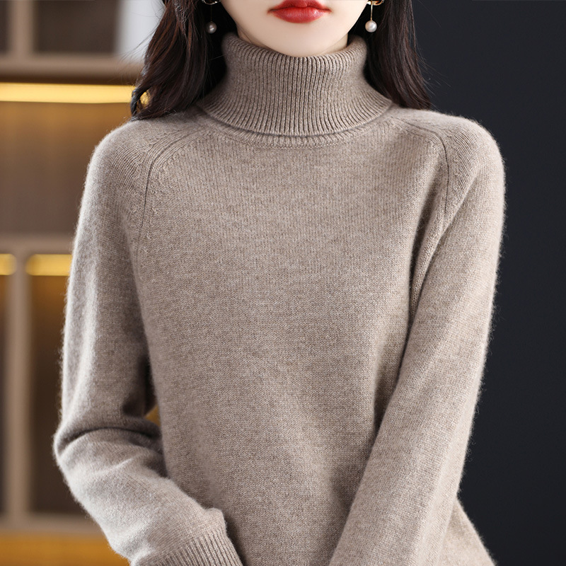 Women's knitted sweater with stand-up collar, loose and long-sleeved