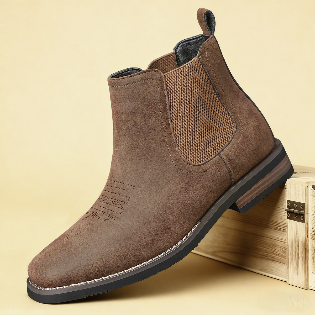 Classic Men's Chelsea Boots made of Faux Leather