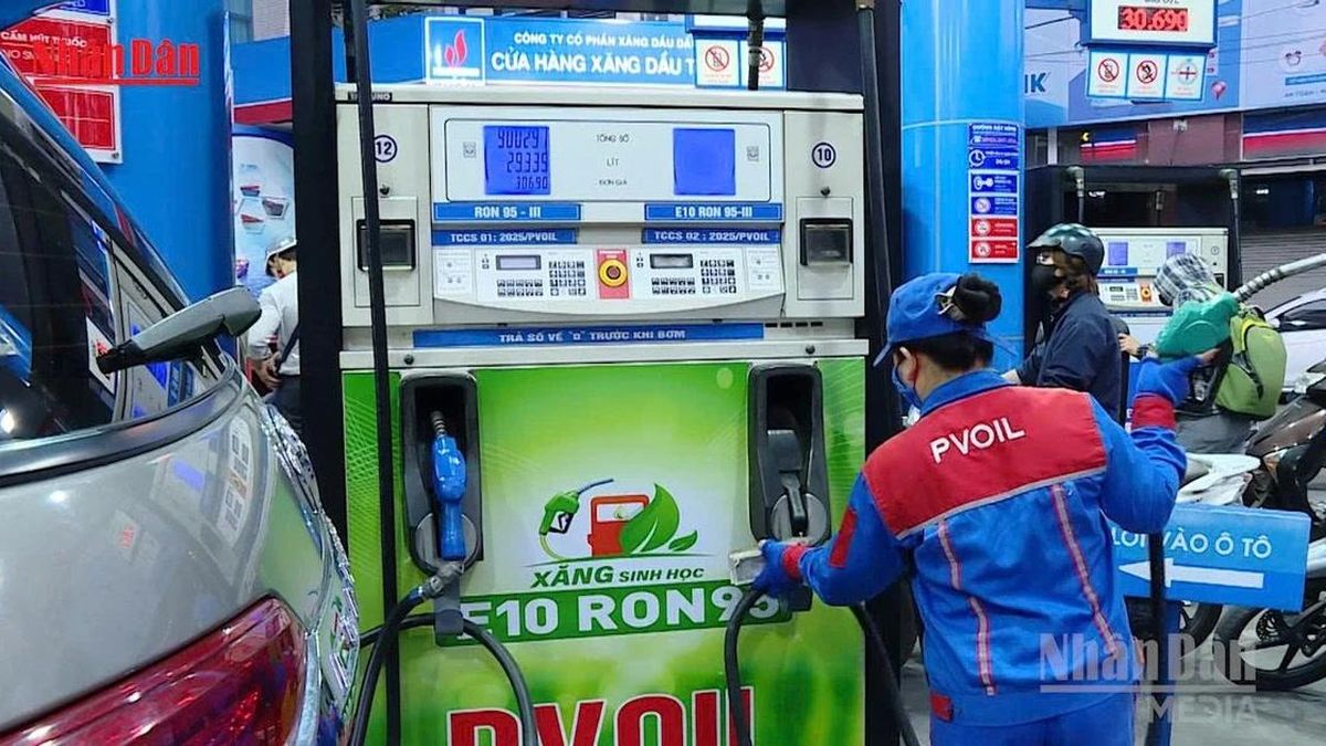[Video] Bộ Công Thương lý giải việc bỏ xăng RON95, chỉ bán xăng sinh học - Báo Nhân Dân