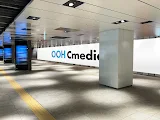 大阪駅前地下道　東西通路DS・ポスター・東広場カラムフルジャック