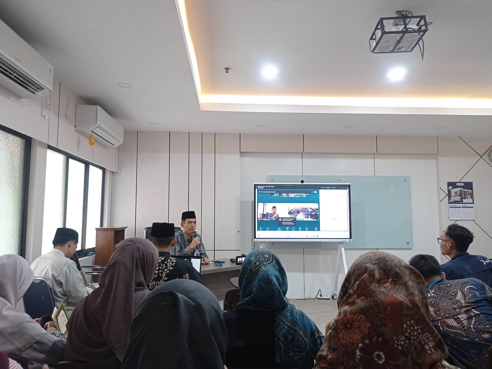 Tingkatkan Kemampuan Mahasiswa dan Akademisi Bidang Fatwa Keagamaan, Pusfahim FSH UIN Jakarta Gelar Fatwa Insight 2025