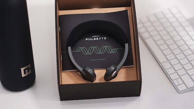 Pulsetto wearable device for short relaxation sessions.