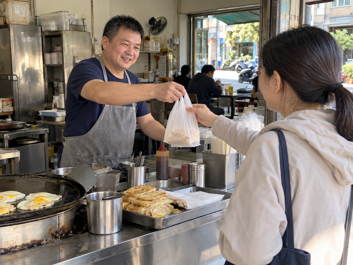 固定客人向早餐店老闆取餐
