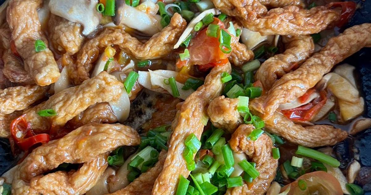 Chả Cá Sốt Cà Và Chân Nấm
