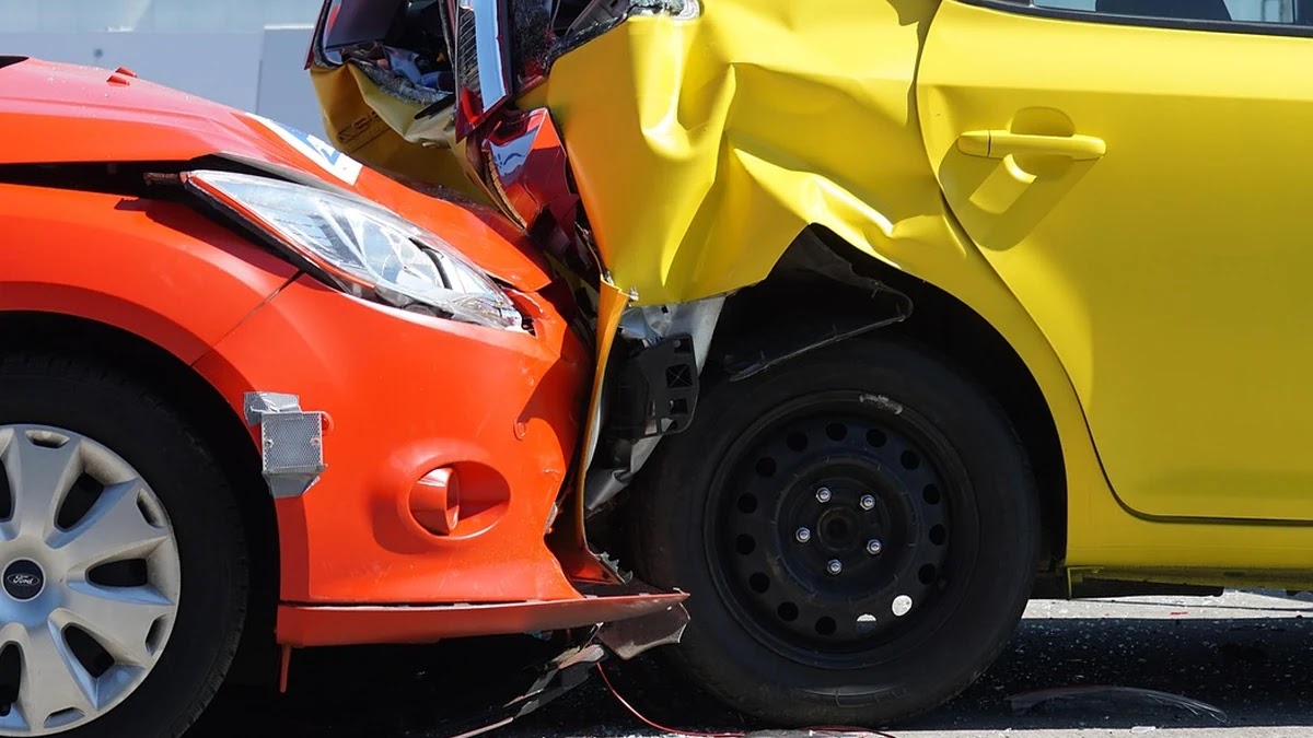 실손보험 보험료 인상 원인과 절약 가능한 특약 활용법