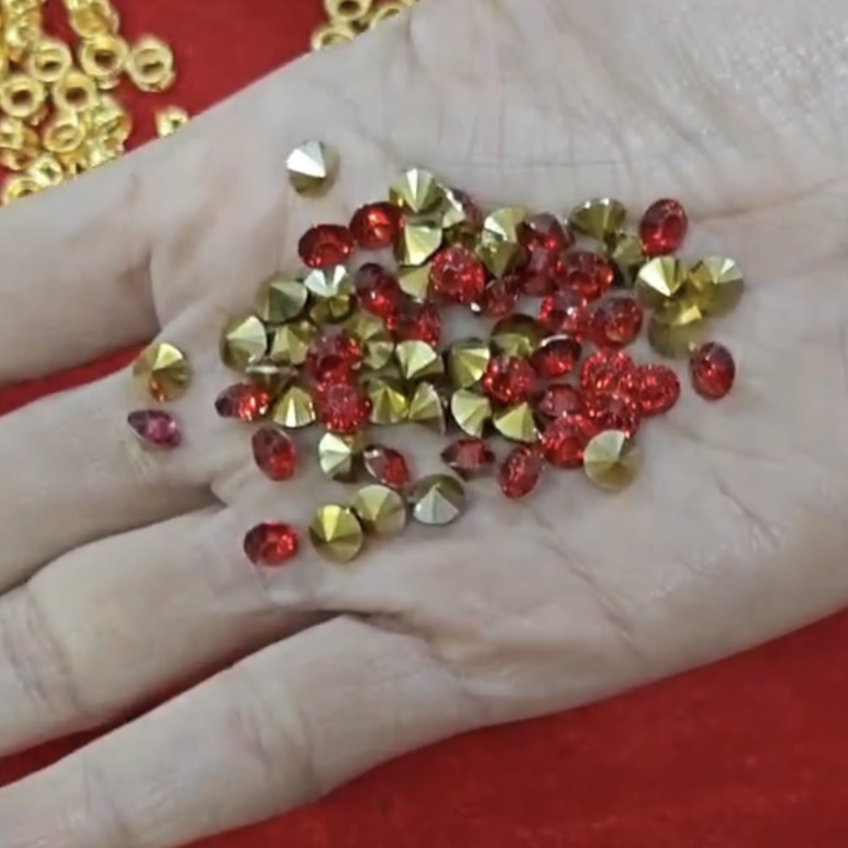 Base Red Round Pedent Base Diamond (28 diamond) (pack of 50)