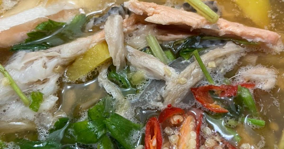 Canh cá hồi nấu ngót