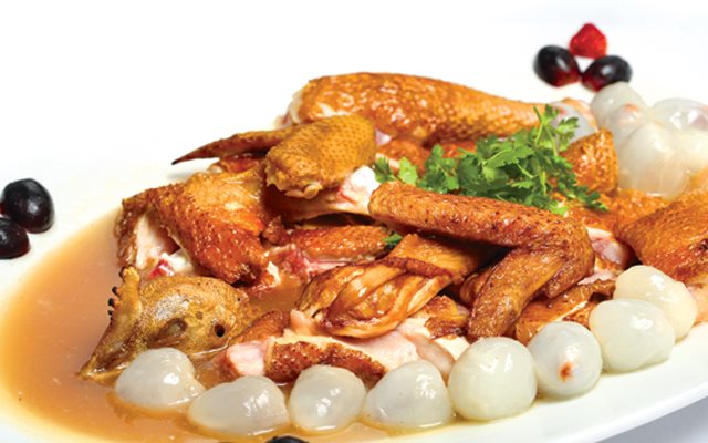 Thịt Gà Nấu Vải