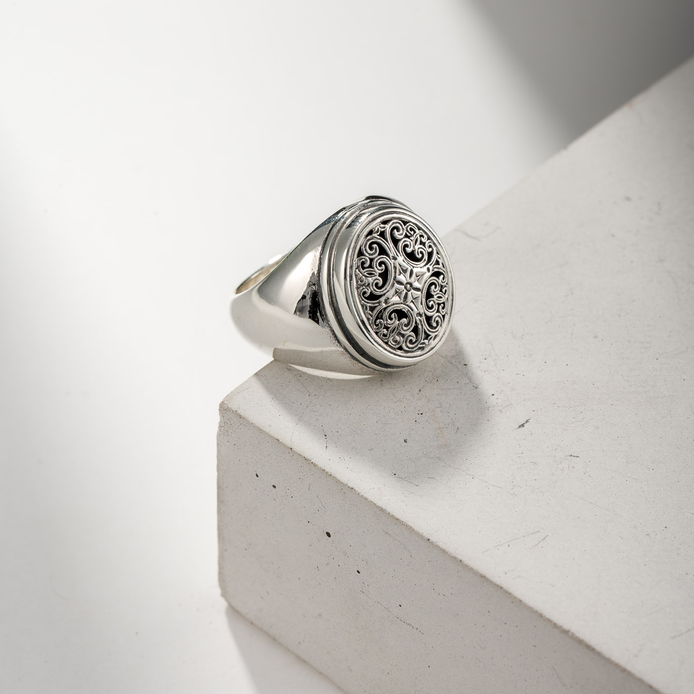 Кольцо печатка OVAL