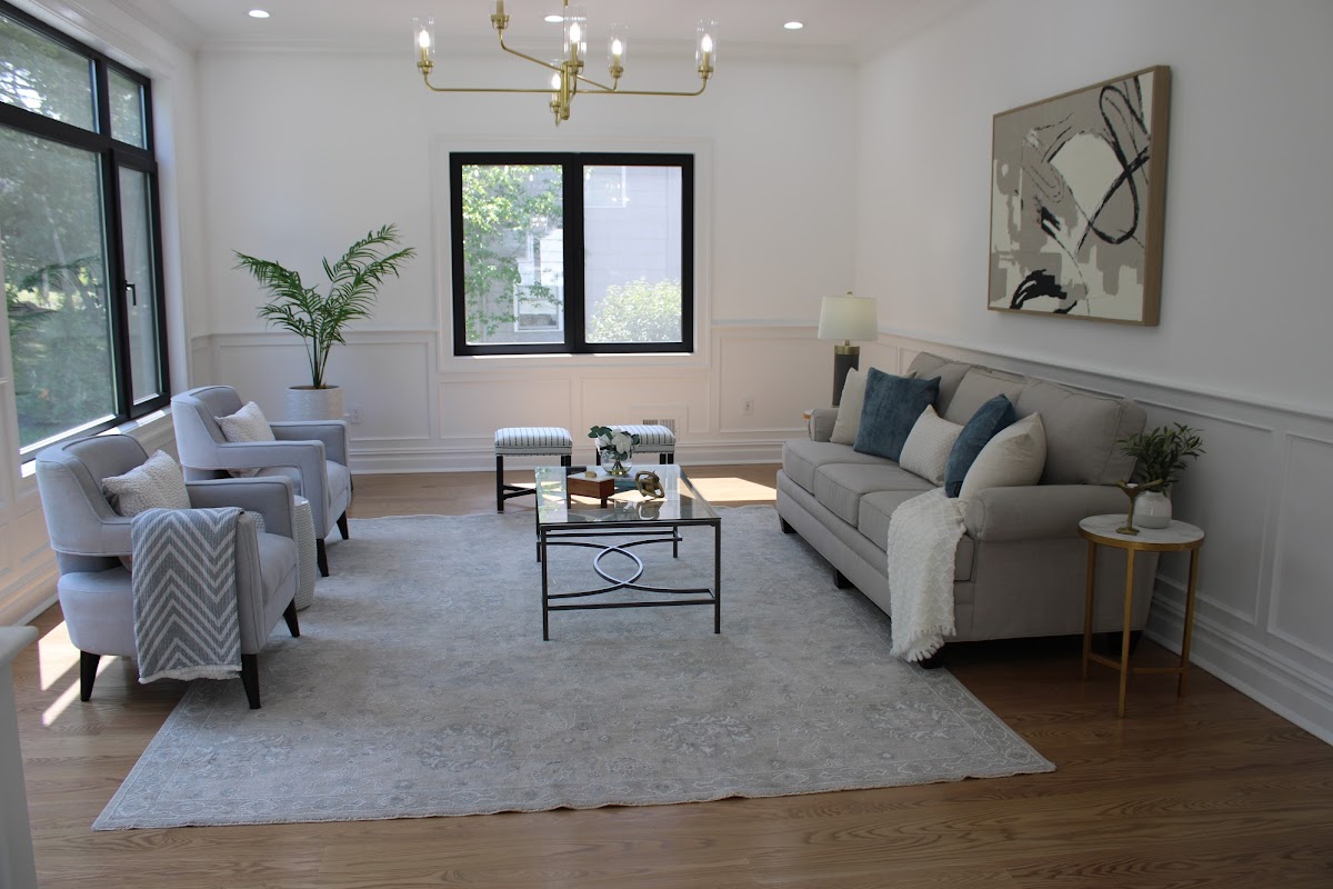 Living/Family Rooms image