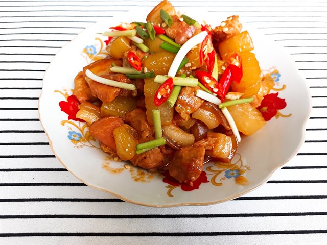 Thịt Heo Kho Củ Cải Trắng Ngon