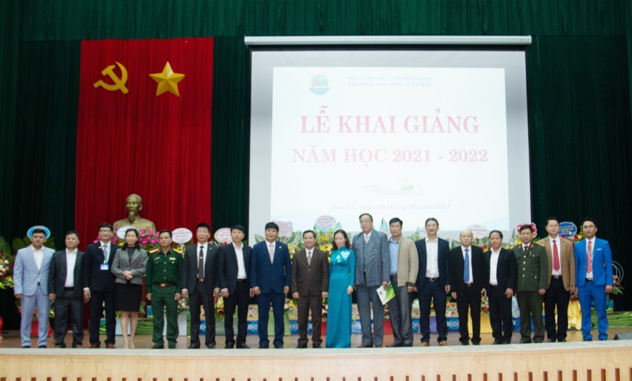 Trường Đại học Tây Bắc tổ chức Lễ Khai giảng năm học 2021 – 2022