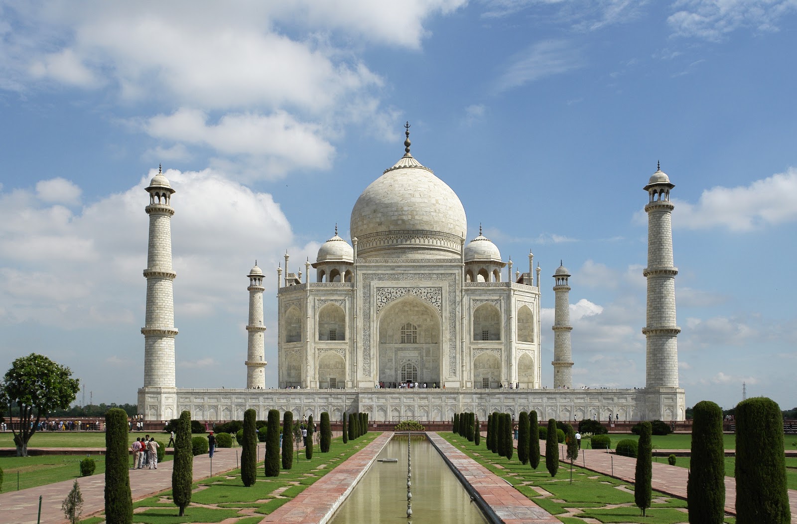 Taj Mahal: Keajaiban Arsitektur Mughal dan Simbol Cinta