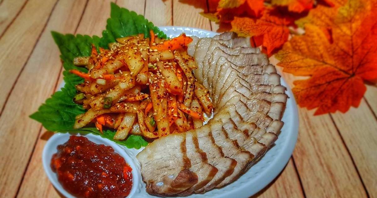 Thịt Lợn Luộc 돼지고기보쌈