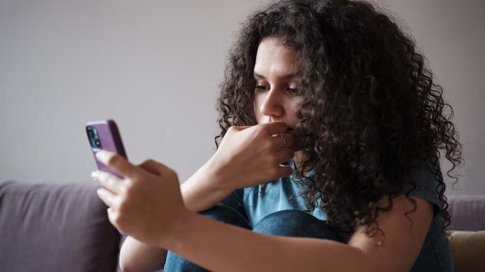 Data Privacy Fears Stop 70% of Indians from Selling Old Phones