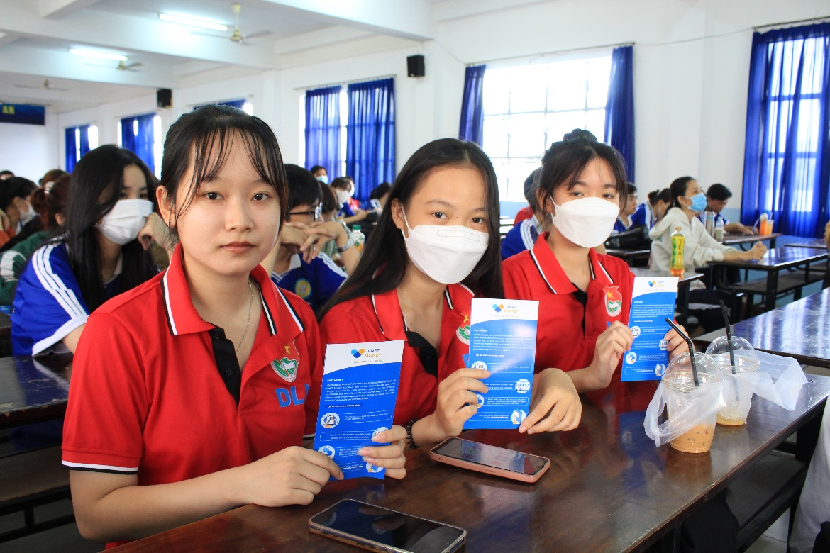 Một số thông tin nhanh về ứng dụng VNPT Money được gửi đến các bạn đoàn viên, sinh viên Trường DLA