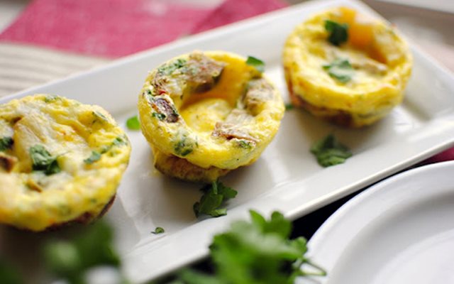 Bánh Trứng Xúc Xích