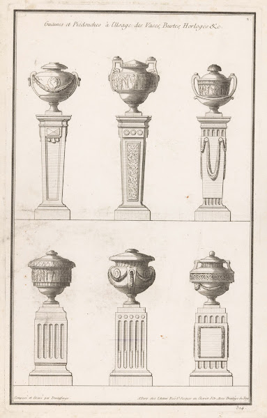 Guaines et Piédouches à lUsage des Vases Bustes Horloges c 1767