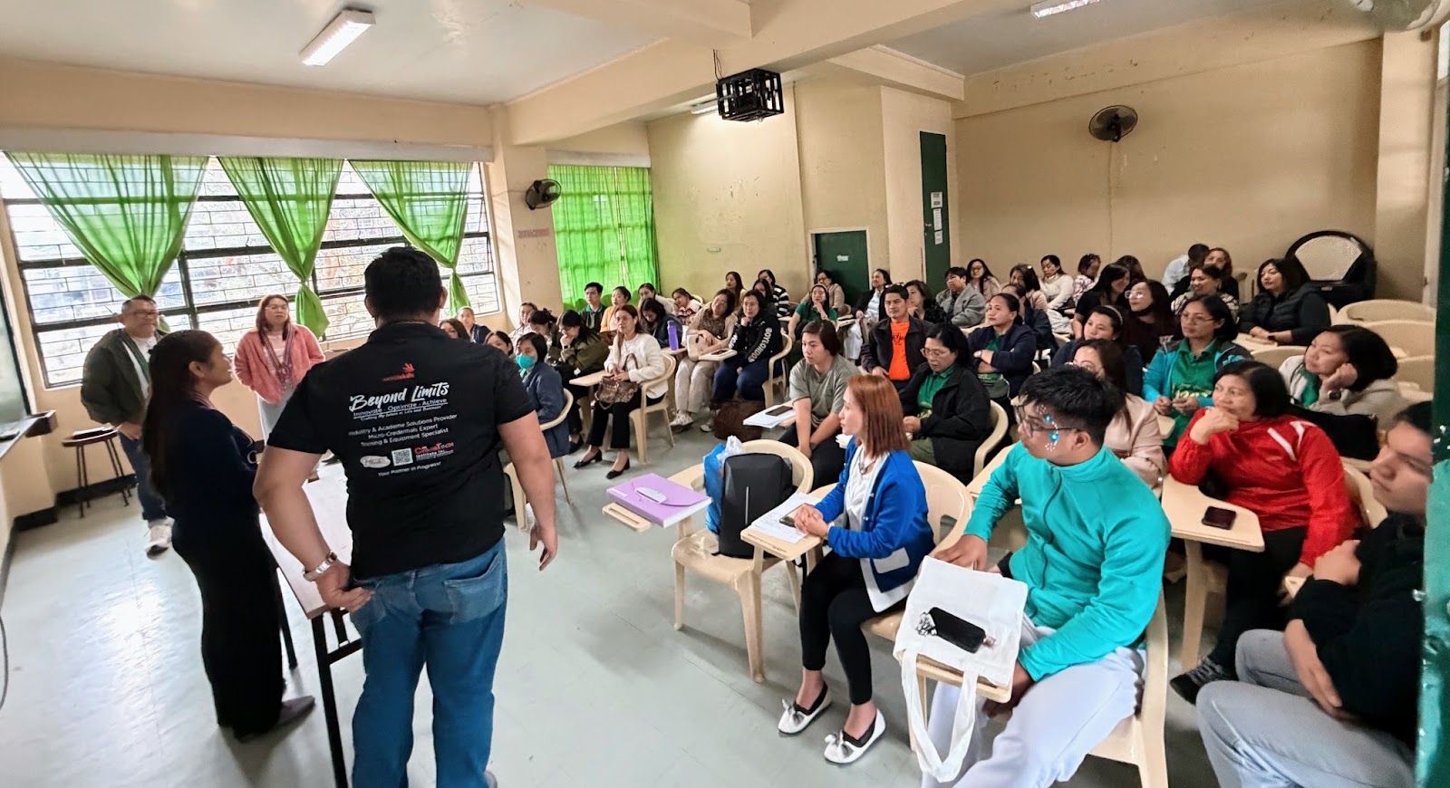 𝗖𝗦𝗣𝗖 𝗚𝗿𝗮𝗱𝘂𝗮𝘁𝗲 𝗦𝗰𝗵𝗼𝗼𝗹 𝗛𝗼𝗹𝗱𝘀 𝗖𝗼𝗻𝘀𝘂𝗹𝘁𝗮𝘁𝗶𝘃𝗲 𝗠𝗲𝗲𝘁𝗶𝗻𝗴 𝘄𝗶𝘁𝗵 𝗡𝘂𝗿𝘀𝗶𝗻𝗴 𝗘𝗱𝘂𝗰𝗮𝘁𝗶𝗼𝗻 𝗦𝘁𝘂𝗱𝗲𝗻𝘁𝘀 𝗶𝗻 𝗕𝗲𝗻𝗴𝘂𝗲𝘁