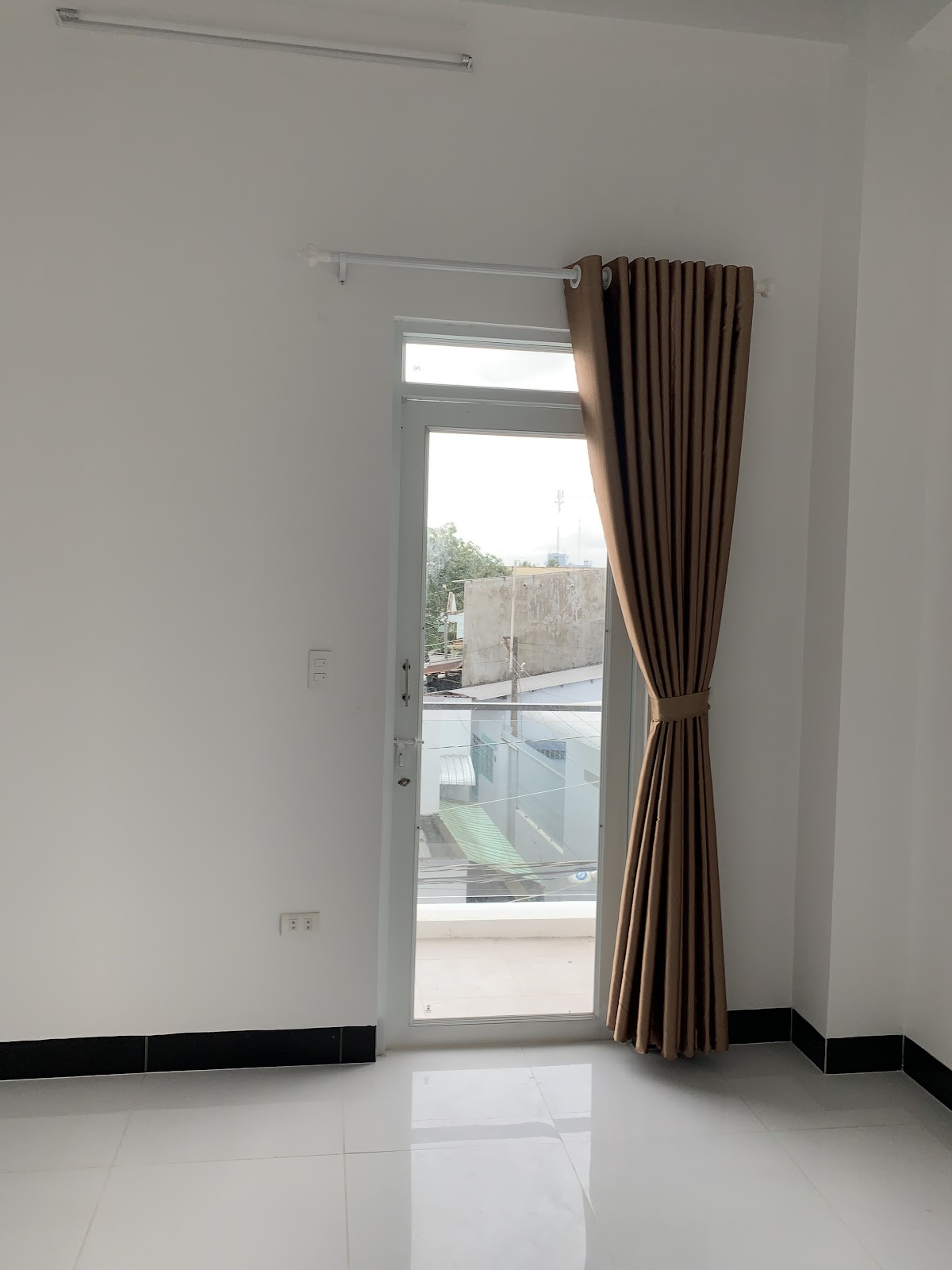 Cửa Hàng Màn Cửa – Nệm Cao Cấp Hoàng Gia