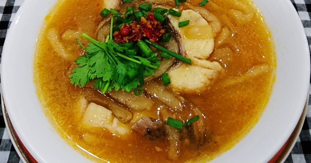 Bánh canh bột lọc nấu cá lóc