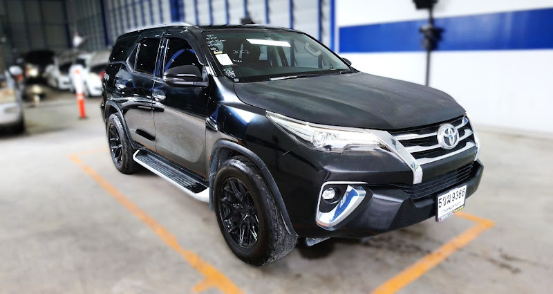 TOYOTA FORTUNER