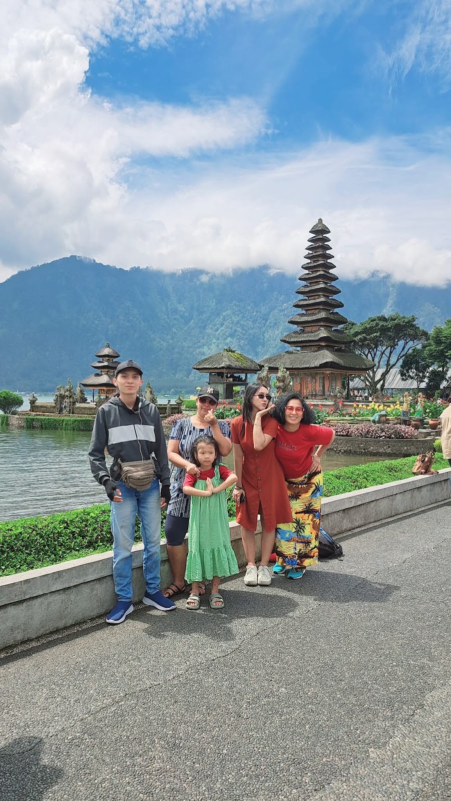 Paket Wisata Domestik Indonesia Blezz Tour
