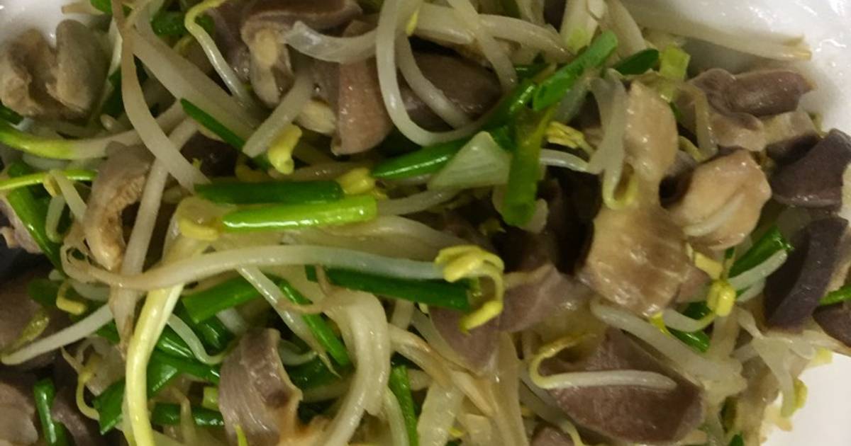 Mề gà xào giá đỗ