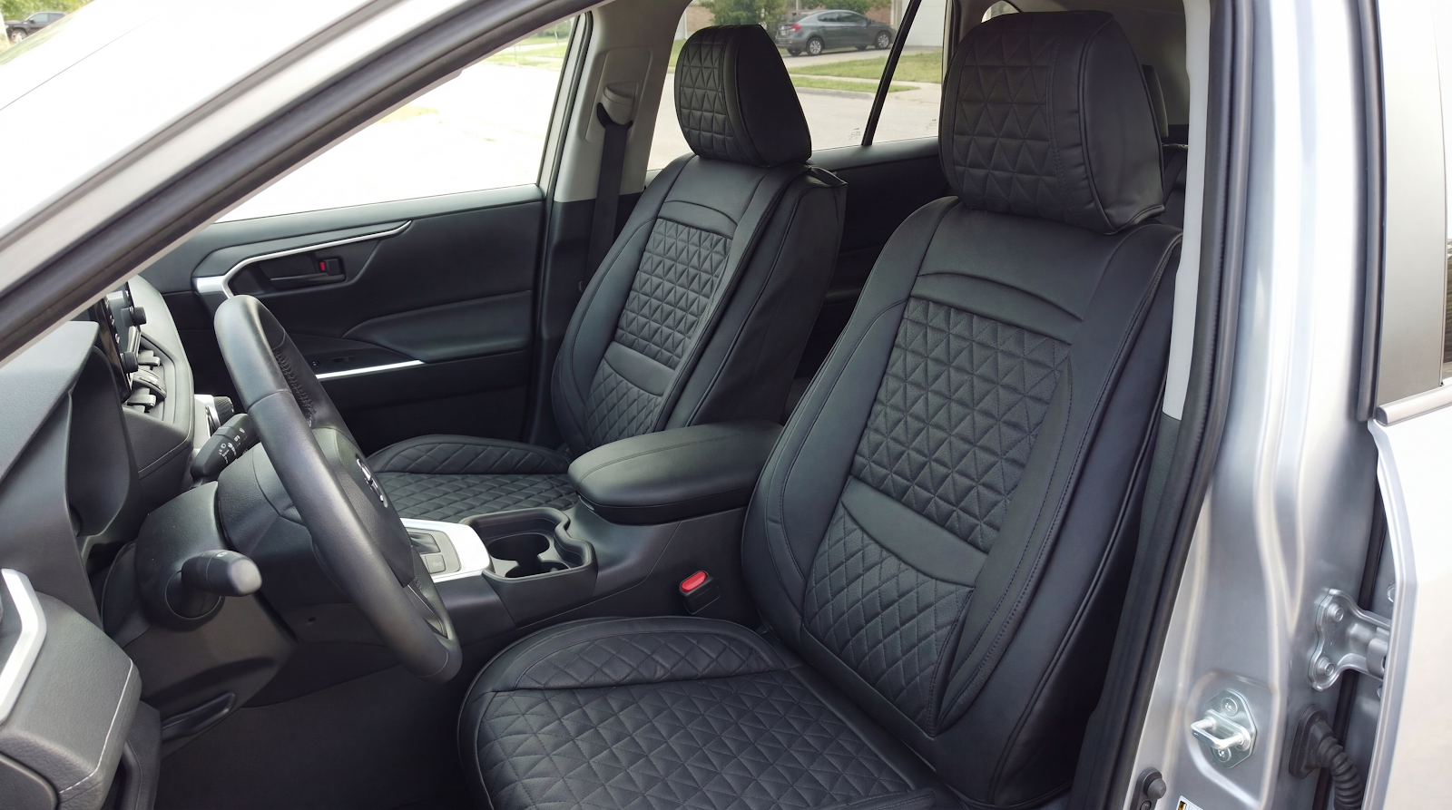 Premium seat cover for Toyota RAV4