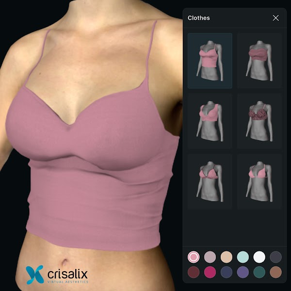 Simulation 3D des seins dans l’application Crisalix avec l’outil « Vêtements » ouvert. 1080px x 1080px.