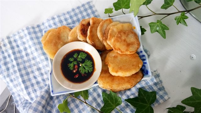 Bánh Nếp Chiên Trứng Muối