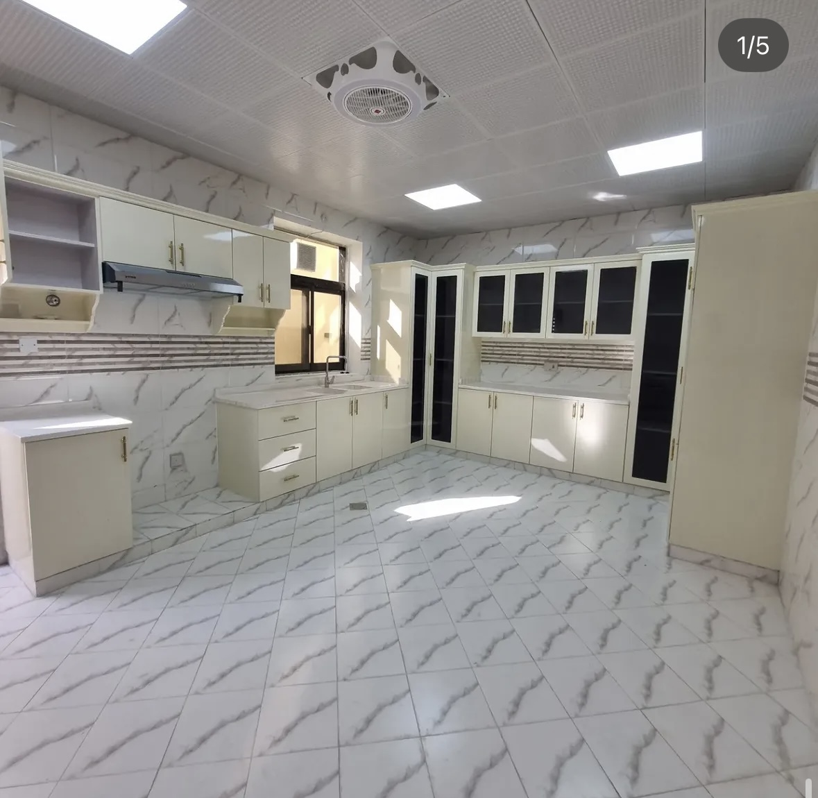 Glass railing balcony Fujairah Al Taher UAE