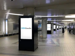 仙台市地下鉄　仙台駅ピラービジョン