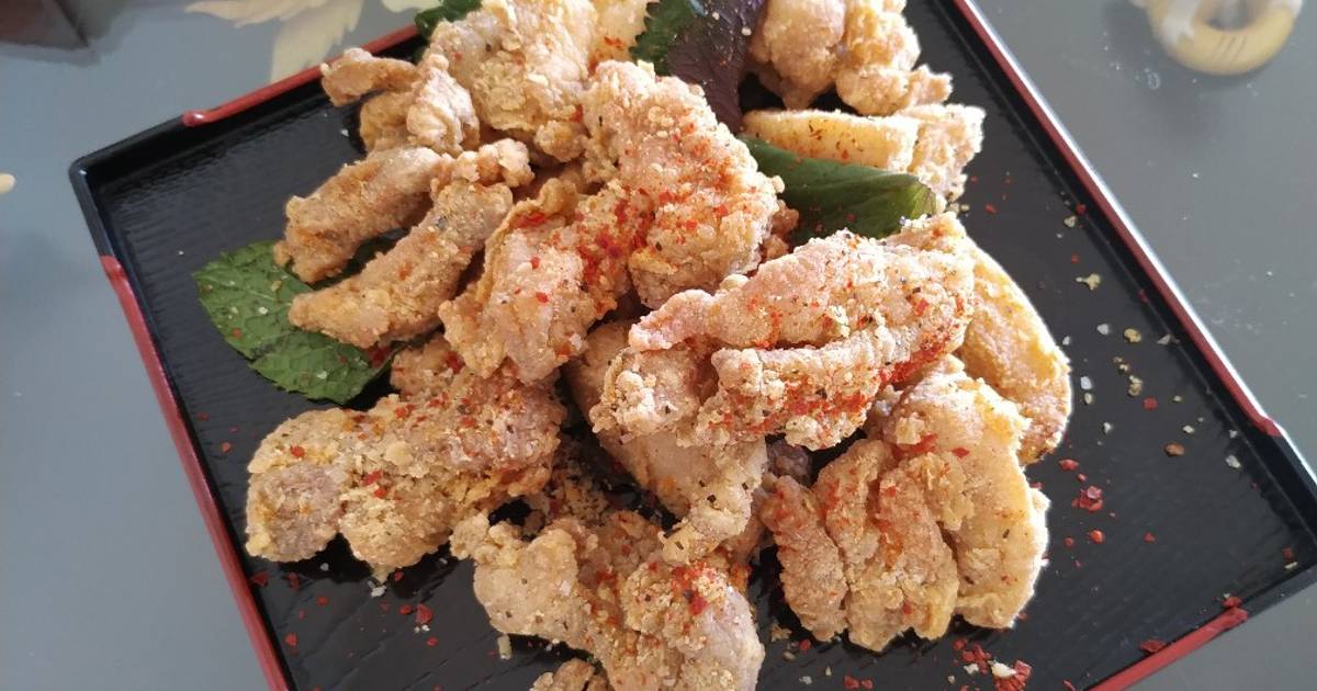 Gà lăn bột xốc muối tiêu cay