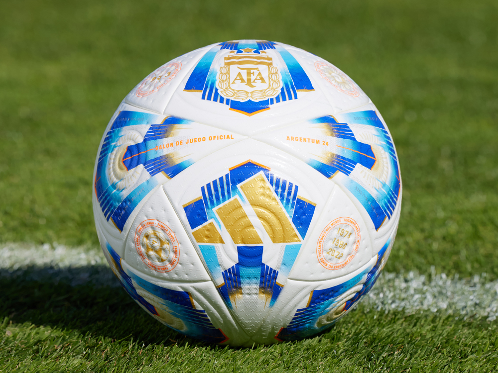 Pelota de fútbol Argentum 24