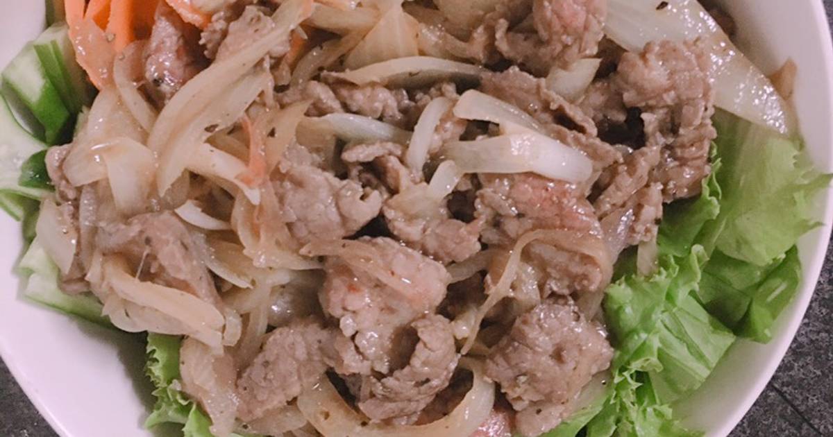 Salad thịt bò trộn