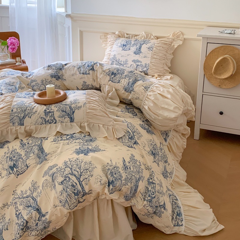 Romantic cotton bedding set with ruffles
