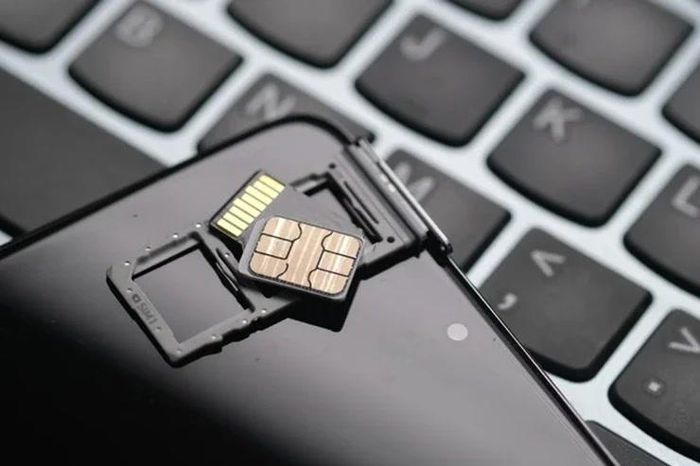 Những mẫu Android hiếm hoi vẫn cho phép mở rộng bộ nhớ - Báo Tri thức &amp; Cuộc sống