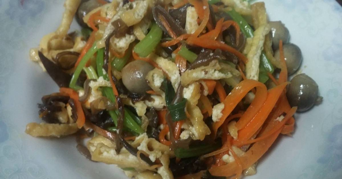 Nấm xào rau củ