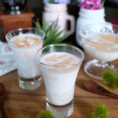 Chỉ với chút thời gian là bạn đã có thể nấu được một món chè ngon cho gia đình rồi. Nhanh chóng lưu ngay cách làm chè dưa vàng nước dừa này nha.