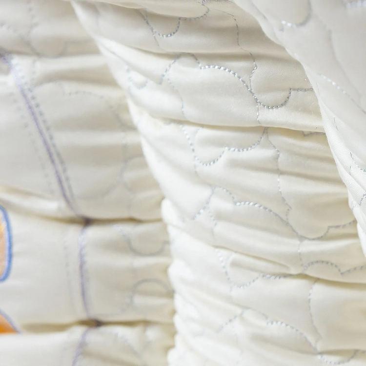 Cotton children's pillow, for ages 6 and up