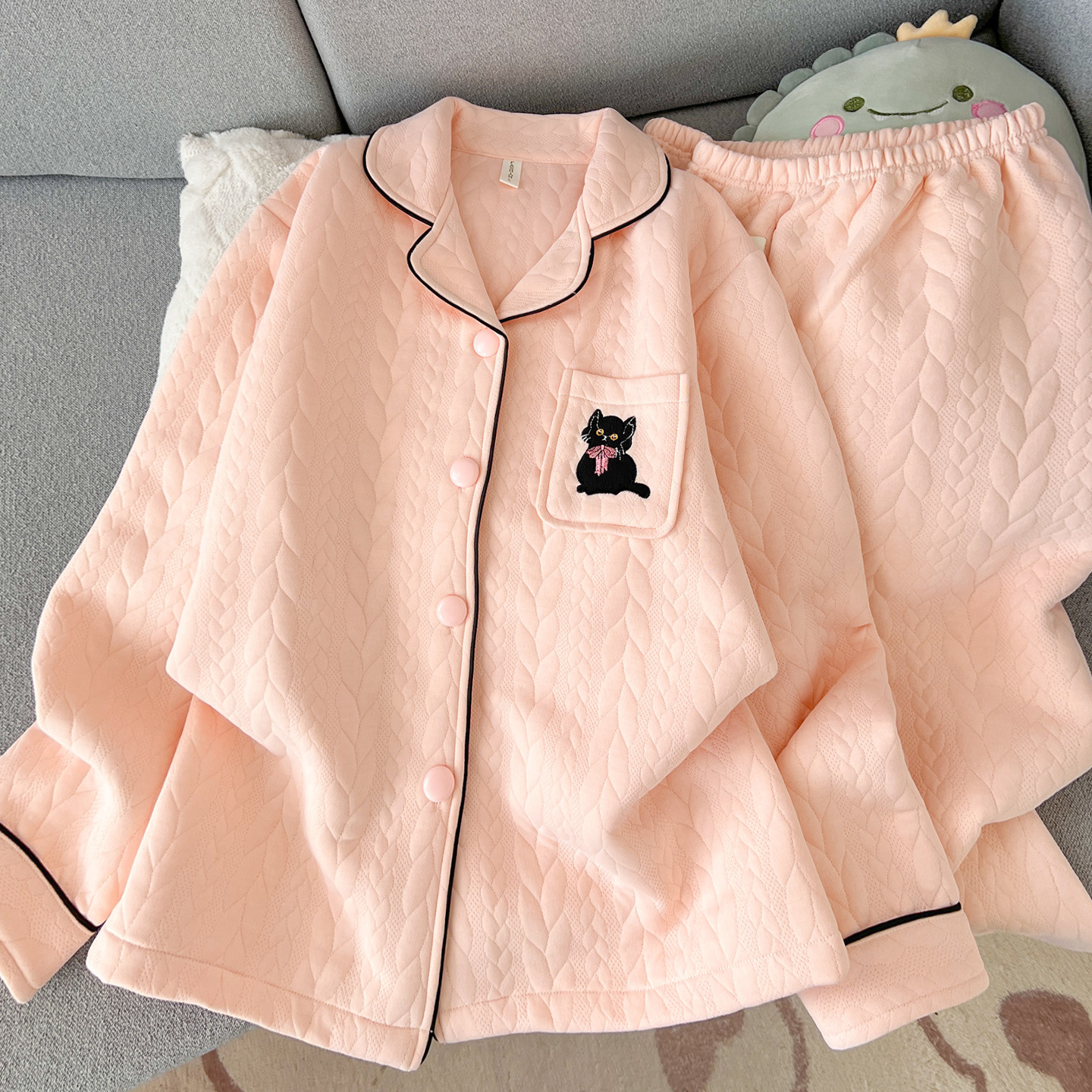 Women's pajama set with air-layer insulation and cartoon print